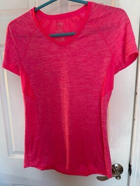 Danskin Hot Pink Short Sleeve V-Neck Performance Tee